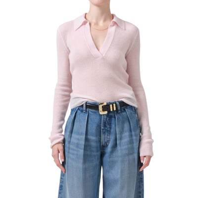 MODEL WEARING CITIZENS OF HUMANITY SIMONE POLO SWEATER IN SLIPPER PINK